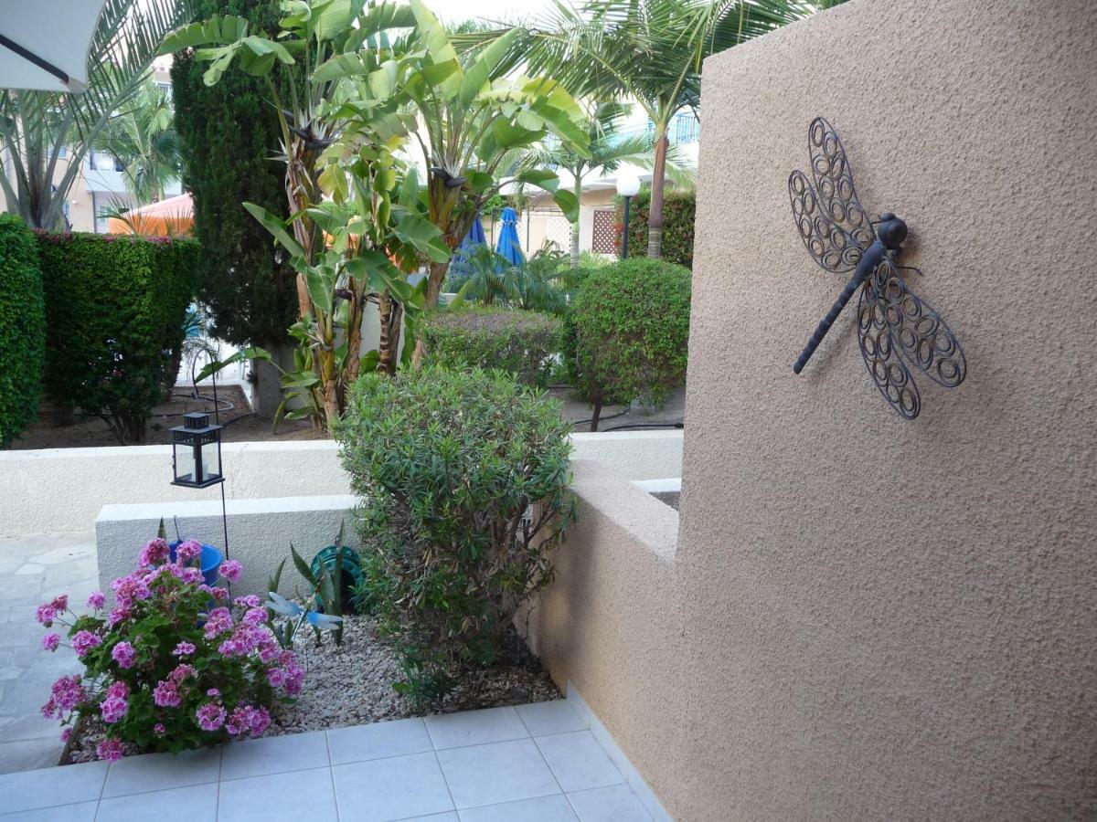 Aurora Townhouse - Complimentary Paphos Airport Transport Villa Buitenkant foto